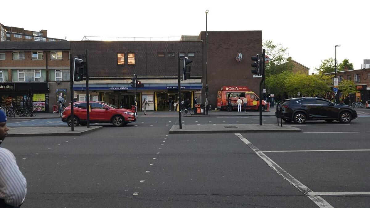 London Stockwell Station Apartment Oda fotoğraf