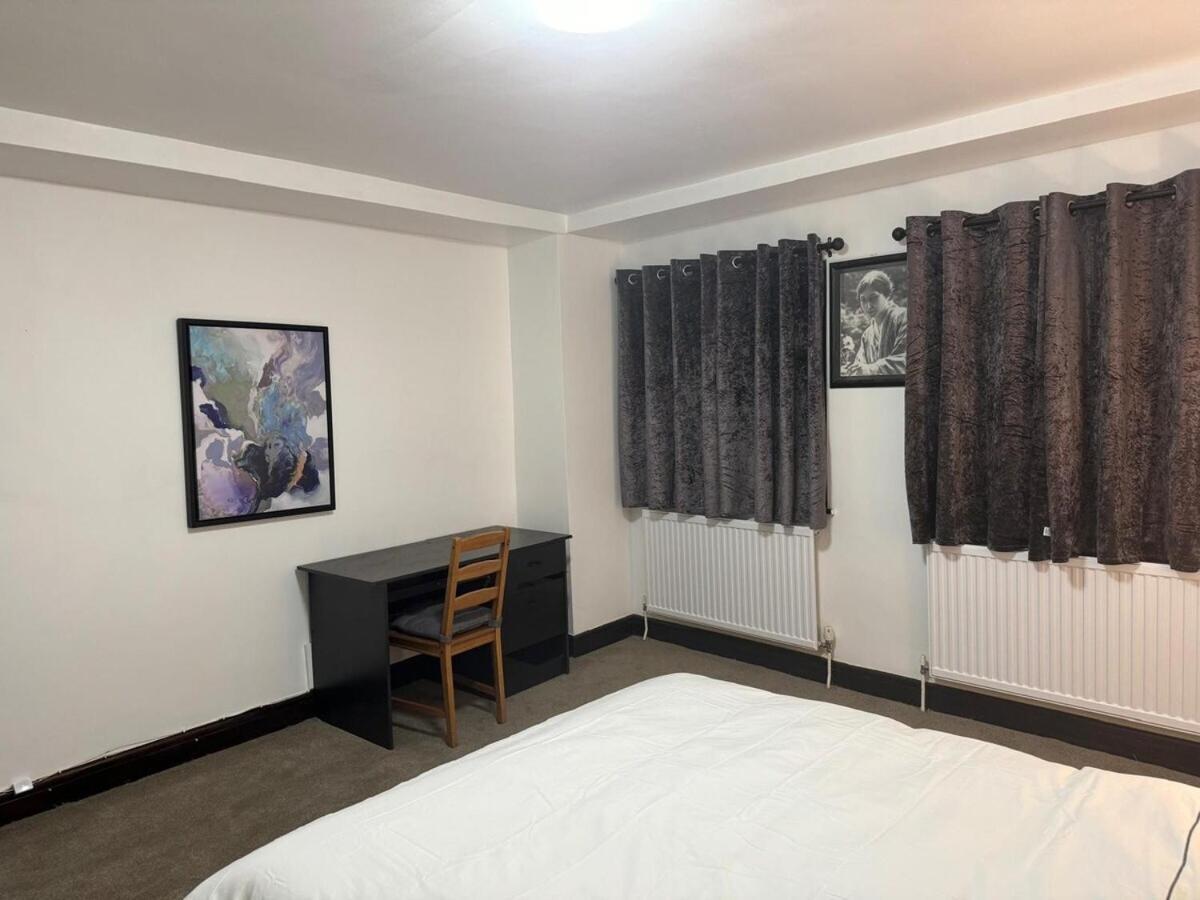London Stockwell Station Apartment Oda fotoğraf