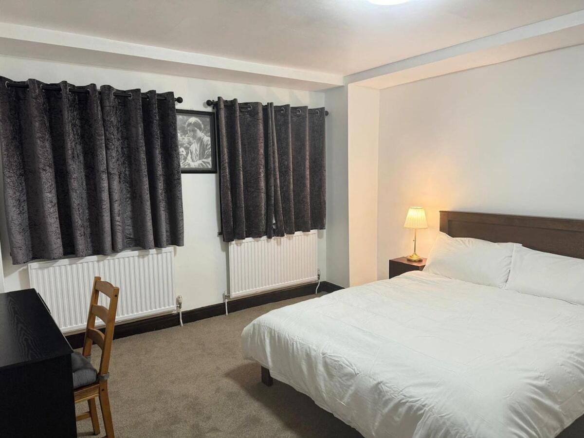 London Stockwell Station Apartment Oda fotoğraf
